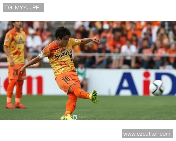 长崎航海与湘南的激烈对决展现足球魅力与团队精神的巅峰较量